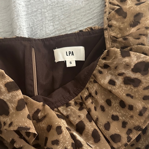 Revolve LPA Brown Leopard Ruffle Crop Top - Picture 2 of 5